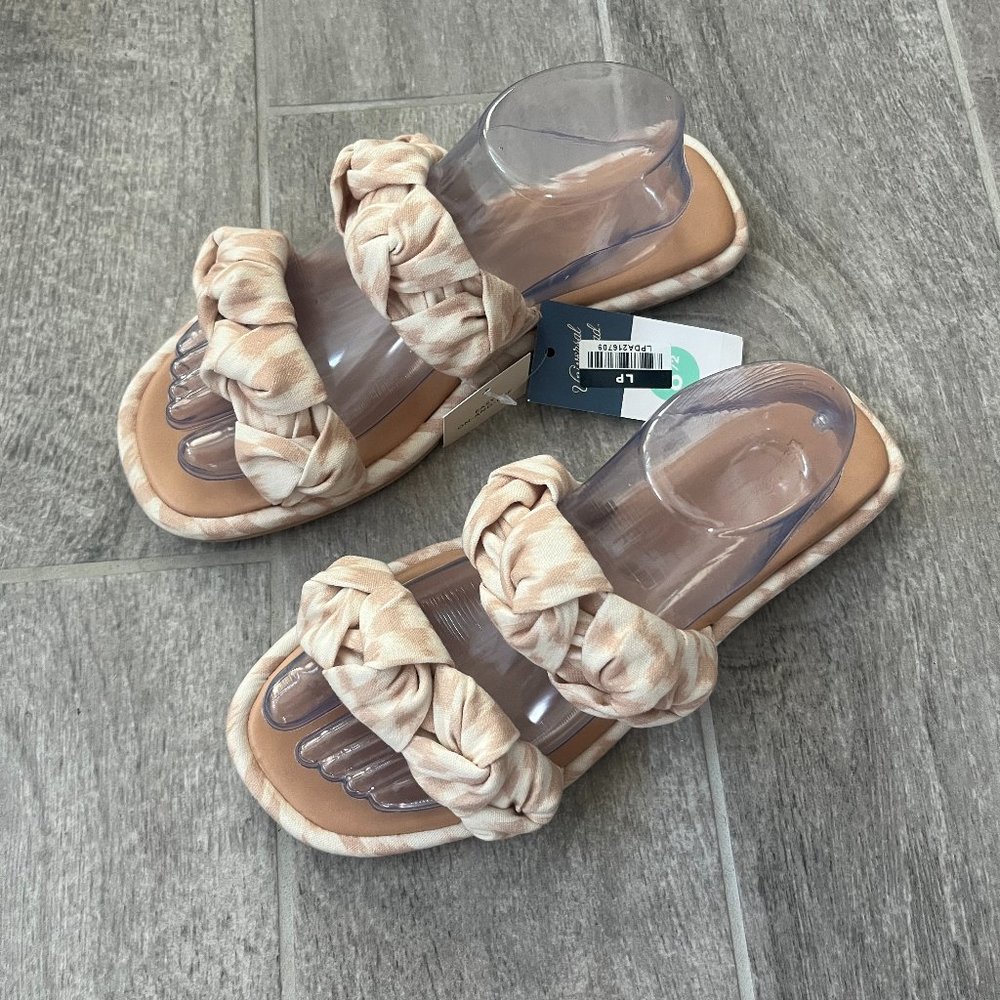 NWT Universal Thread Women's Meg Knotted Slide Sandals Almond Brown Size 6 & 8.5
